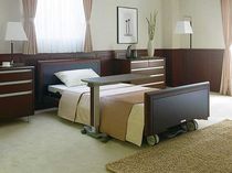 Elektrisches Pflegebett f&uuml;r die h&auml;usliche Krankenpflege (vierteilig, auf Rollen) METIS VIP PARAMOUNT BED CO., LTD. JAPAN