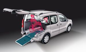 Fahrzeug für Personen mit eingeschränkter Mobilität / Großraumlimousine / Benzin / Diesel / rückwärtiger Eingang