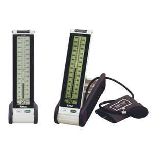 halbautomatischer Blutdruckmonitor / Arm / integrierter Manschette