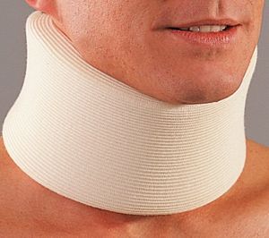 Schaumstoffzervikalstütze / A (7 cm) / für Erwachsene