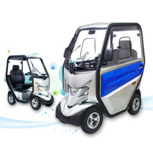 Elektrischer Scooter / 4 Räder / mit Kabine