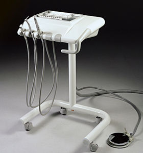 mobiler Dentaler Behandlungscart / 5 Instrumente