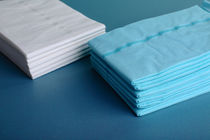 AlmaMedical Chirurgisches Tuch TNT 50x50cm | Steril Einweg | 5 Stück Packung