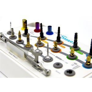 Instrumentenset für Dentalimplantologie 1