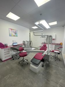 Dental-Stirnleuchte 1