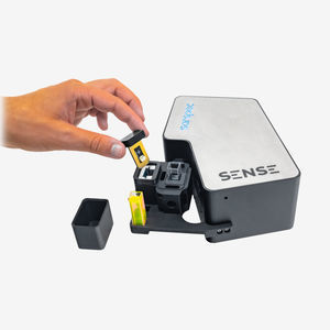 Fluorometer