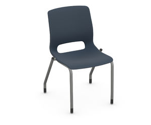 stapelbarer Stuhl 1