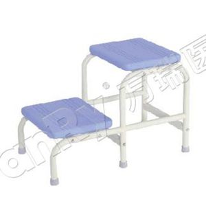 Stufentritt mit 2 Stufen 1