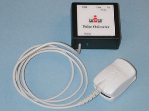 Fingerpulsoximeter / mit separatem Sensor