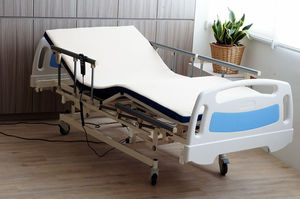 Krankenhausbett