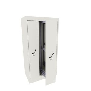 Schrank mit Flügeltür