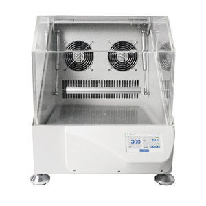 Labor-Inkubator / Hybridisierung 1
