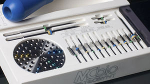 Instrumentenset für Dentalimplantologie 1