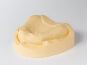 Zahnmedizinisches Material / Gips 1