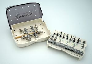 Instrumentenset für Dentalimplantologie