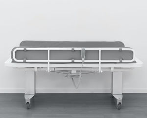 höhenverstellbarer Duschwagen 1
