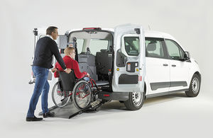 Fahrzeug für Personen mit eingeschränkter Mobilität / Kastenwagen