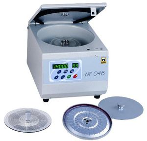 Laborzentrifuge / Mikro-Hämatokrit / Tischgerät / belüftet