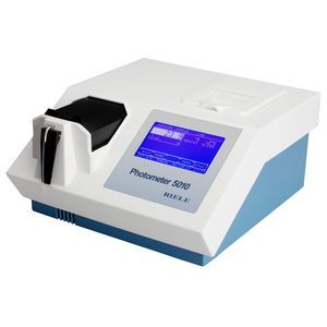 halbautomatisches biochemisches Analysegerät