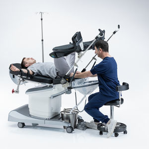 Behandlungsstuhl / interventioneller Eingriff 1