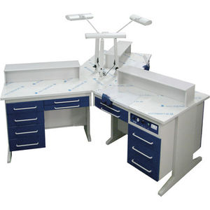 Arbeitsplatz für Dentallabors 1