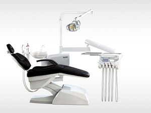 Dentaleinheit mit Instrumententräger