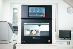 CAD/CAM-Fräsmaschine 1