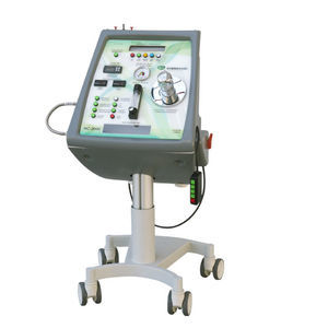 Gerät für die Colon-Hydro-Therapie / mit Rollgestell