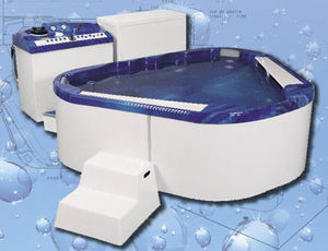 bodenstehender Rehabilitationsbadewanne