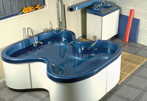bodenstehender Rehabilitationsbadewanne