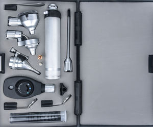 Medizinisches Set / für HNO-Diagnose