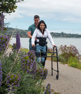zweibeiniges Exoskelett für Rehabilitation