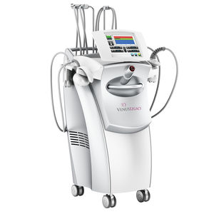 Body-Contouring-Gerät mit Absaugung