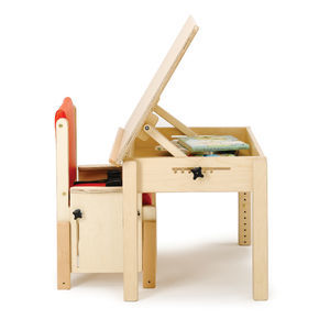 rechteckiger Schreibtisch