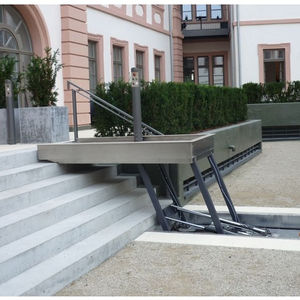 Rollstuhl-Plattformlift