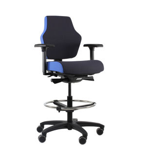 Bürostuhl mit Armlehnen
