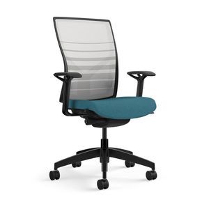 Bürostuhl mit Armlehnen