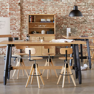 höhenverstellbarer Hocker 1