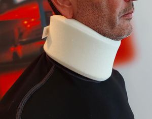 halbsteife Zervikalstütze