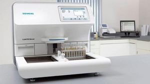 automatisiertes Urin-Analysegerät 1