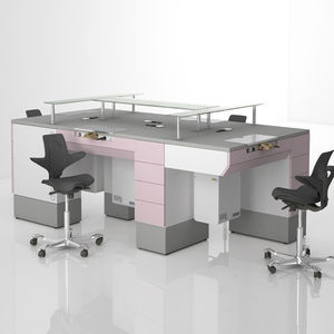 doppelter Arbeitsplatz für Dentallabors