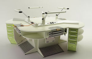 Arbeitsplatz für Dentallabors / mit Fußstütze