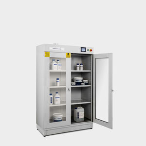 Schrank mit Schlüssel