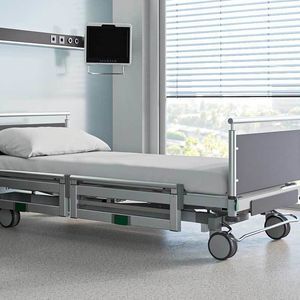 Bett für Intensivpflege