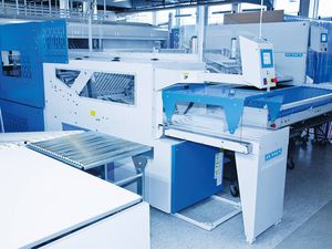 Faltmaschine für Laken / mit Stapelsystem 1