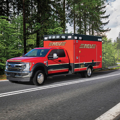 Rettungswagen mit Patientenraum - American Emergency Vehicles - Typ I / dieselbetrieben