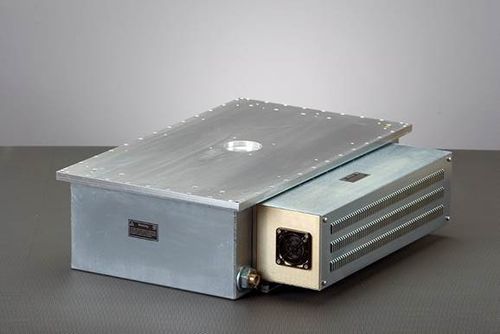 Röntgengenerator für Röntgenzwecke - SB-200 - Source-Ray, Inc - auf Gerät montiert