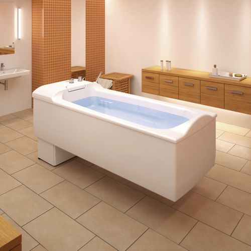 Elektrische Pflegebadewanne - Balance - Trautwein - höhenverstellbar