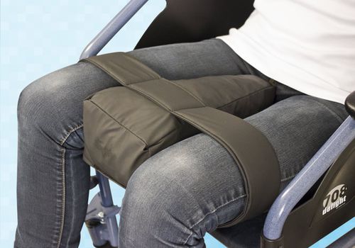 Beinlagerungskissen - PLOT-1 - CLINIBED - für Rollstühle / Schaumstoff