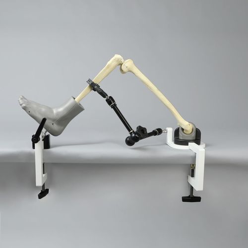 Trainingssimulator - TKS  - Sawbones/Pacific Research Labs - chirurgisch / Knie / tragbar